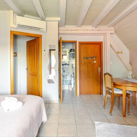 فندق مبيت وإفطار Du Vigneron - Domaine Leon Bleesz